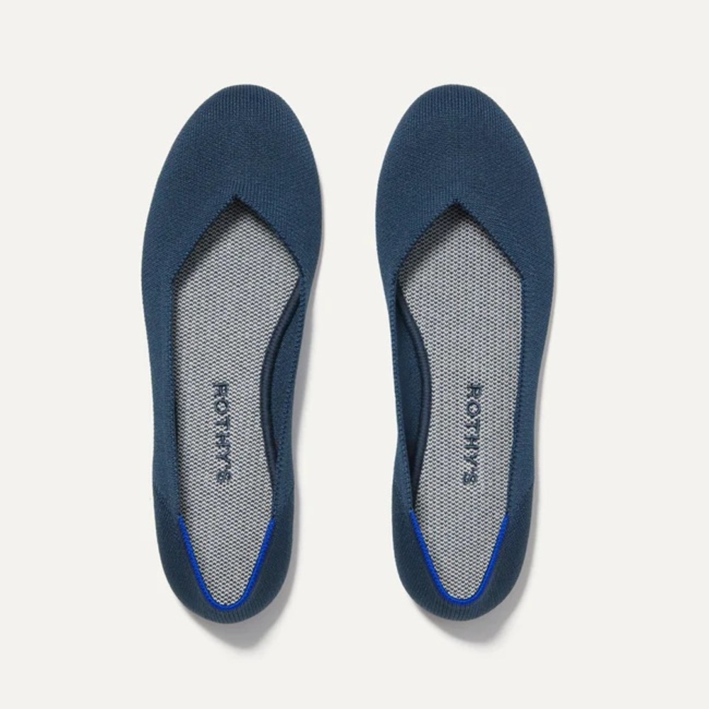 New Rothy’s Flats in Navy, size 8.5